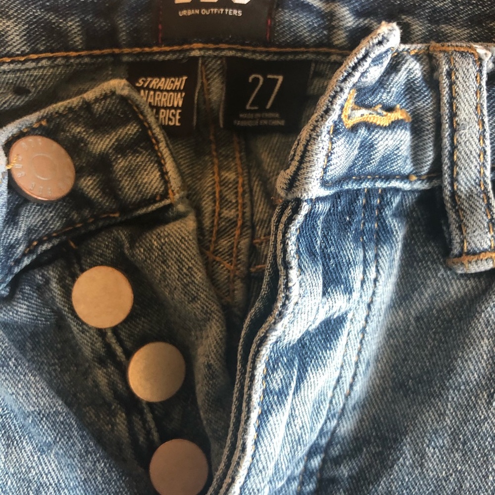 Urban Outfitters high weighsted, ripped jeans